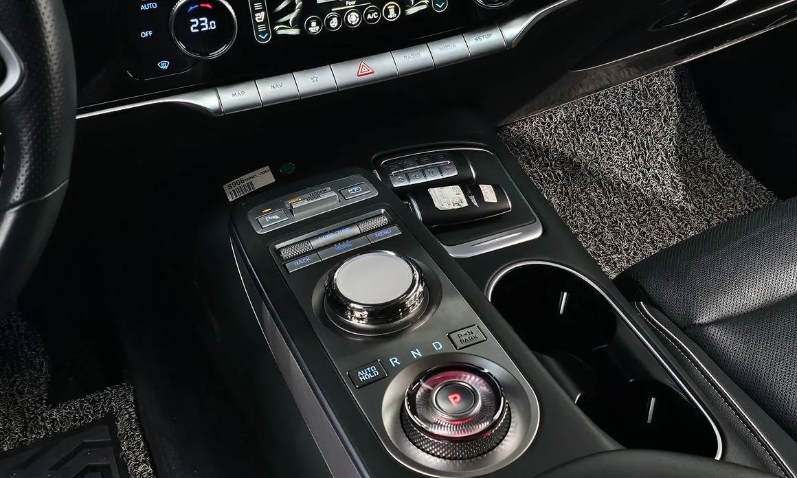 Genesis GV70 — фото 10