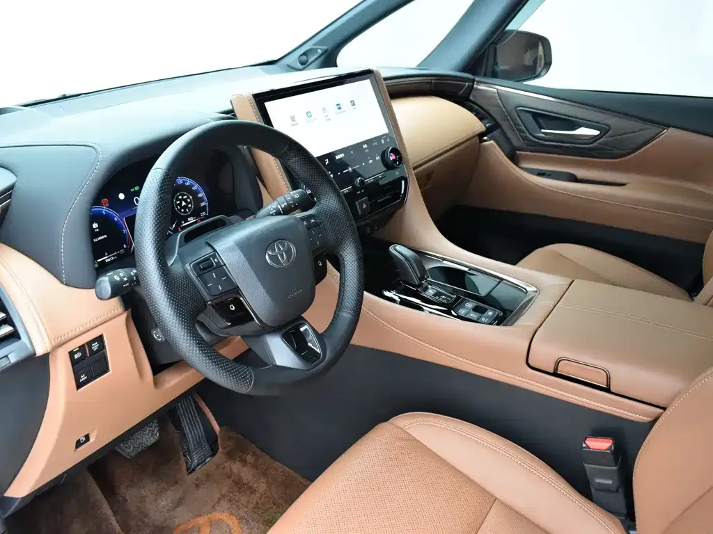 Toyota Alphard — фото 6