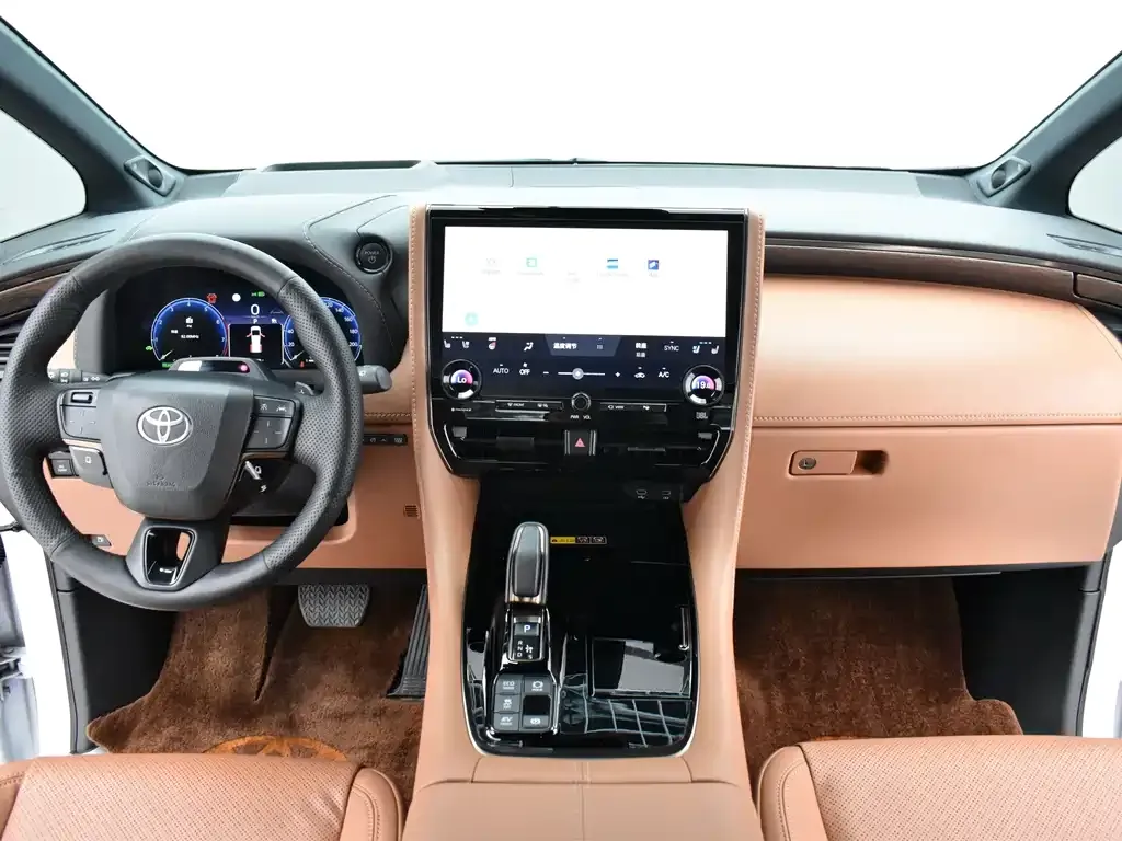 Toyota Alphard — фото 9