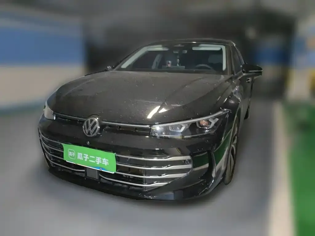 Volkswagen Passat — фото 1