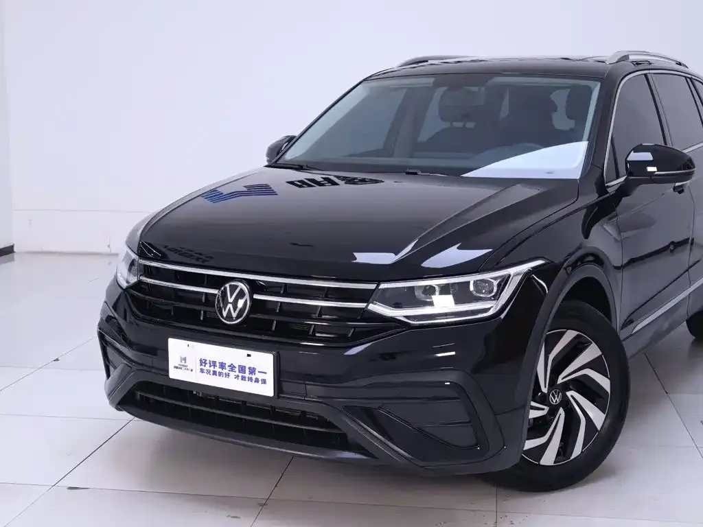 Volkswagen Tiguan L — фото 5