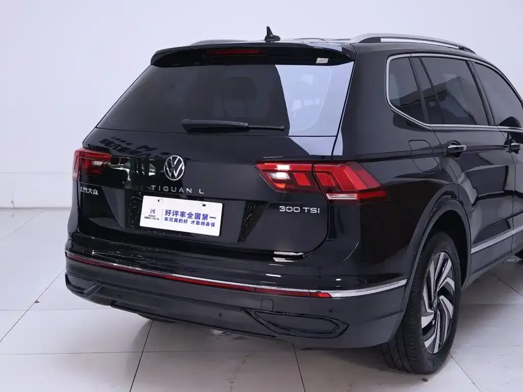 Volkswagen Tiguan L — фото 7