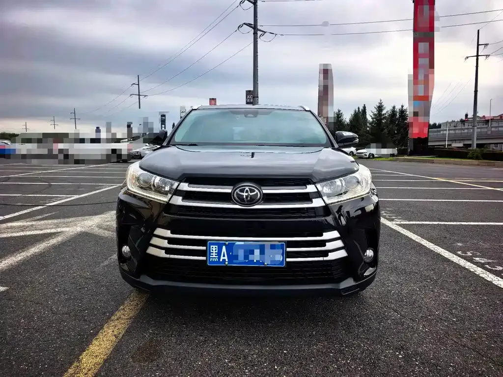 Toyota Highlander — фото 7