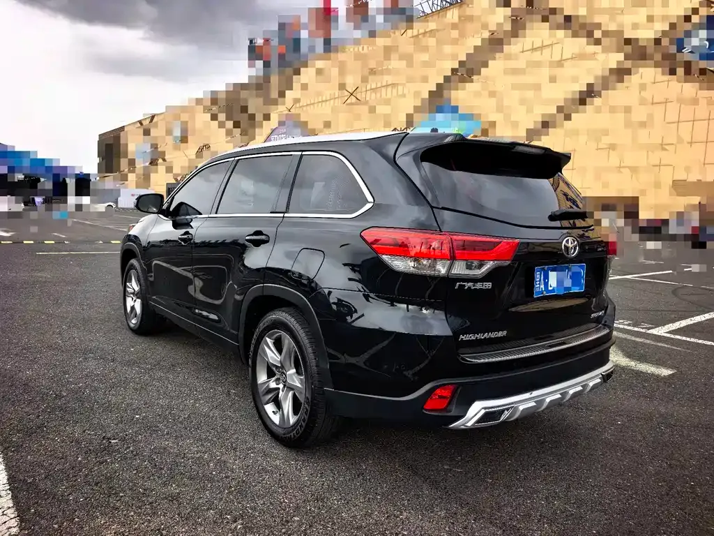 Toyota Highlander — фото 5