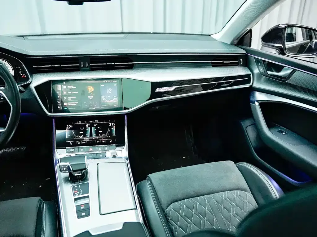 Audi A7L — фото 4