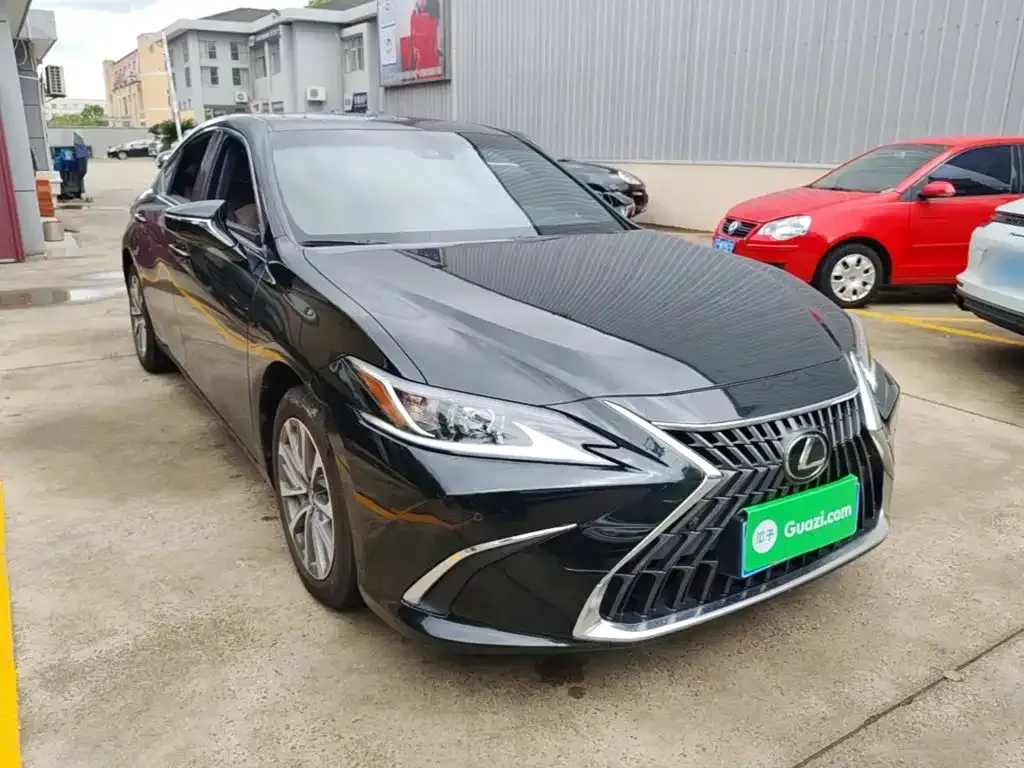 Lexus ES — фото 10