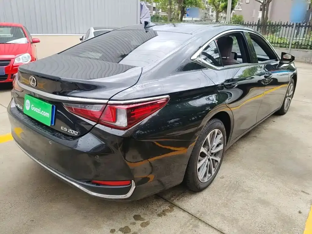 Lexus ES — фото 9
