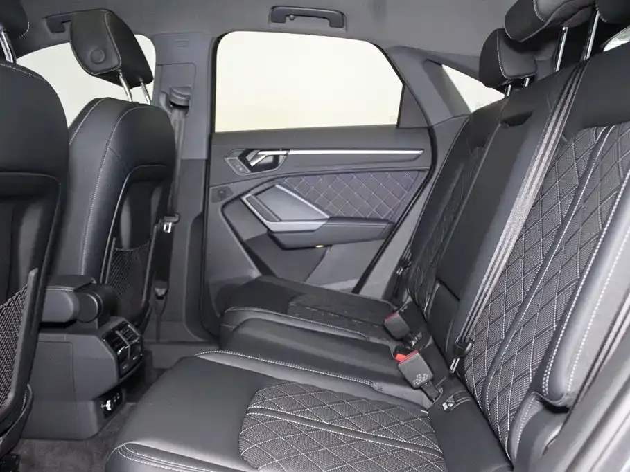 Audi Q3 Sportback — фото 9
