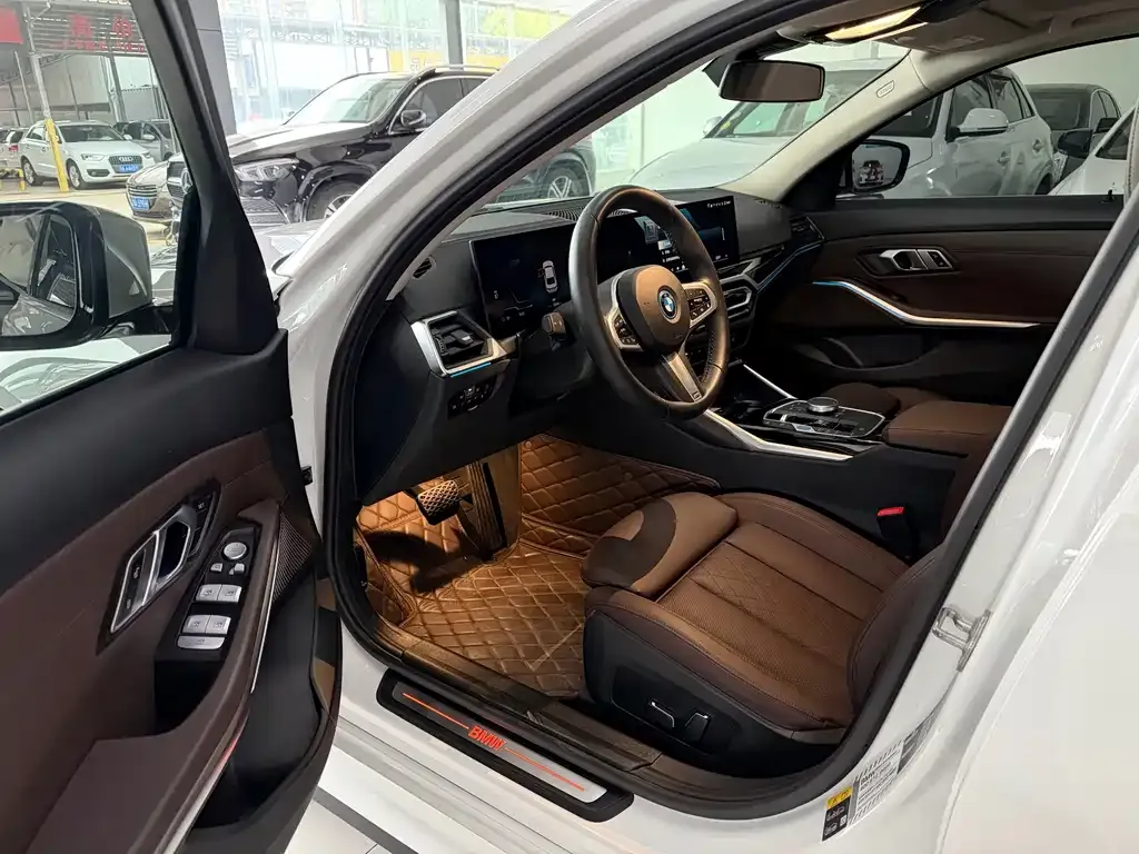 BMW i3 — фото 8