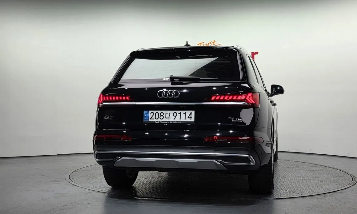Audi Q7 — фото 4