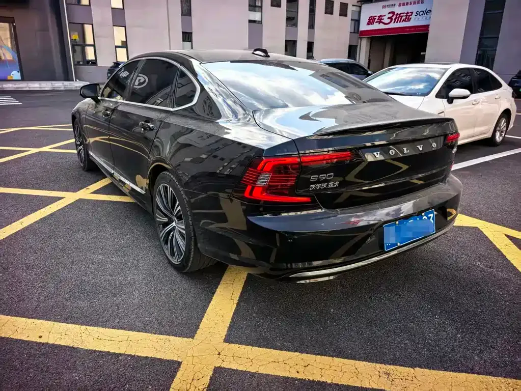 Volvo S90 — фото 4