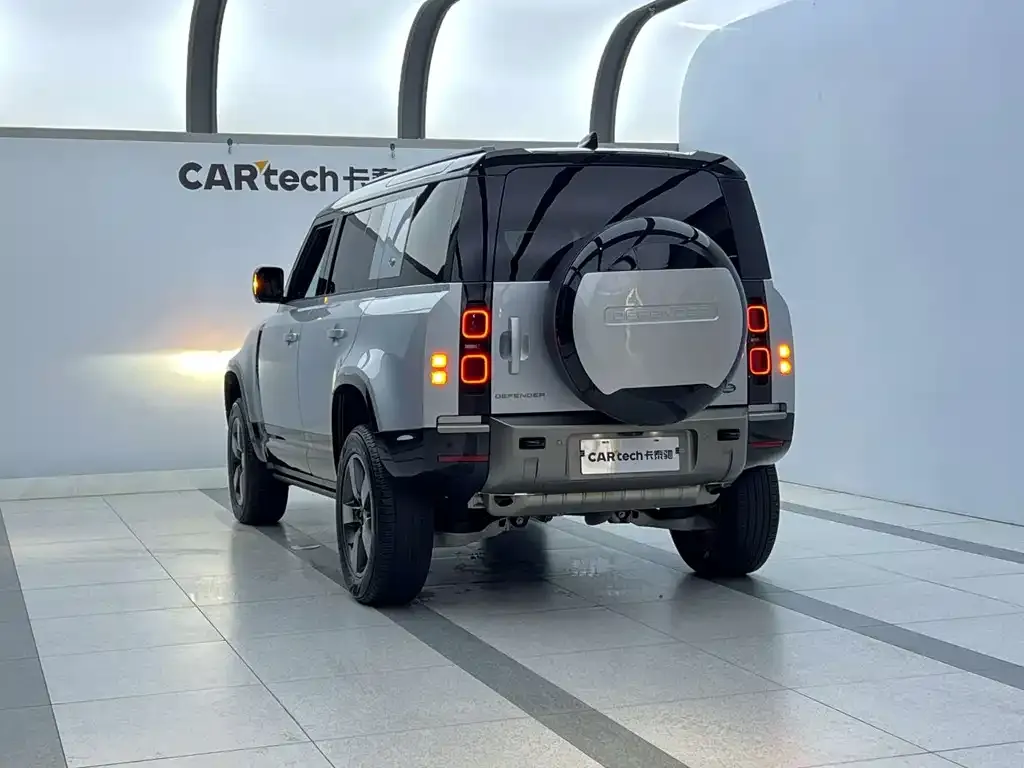 Land Rover Defender — фото 3