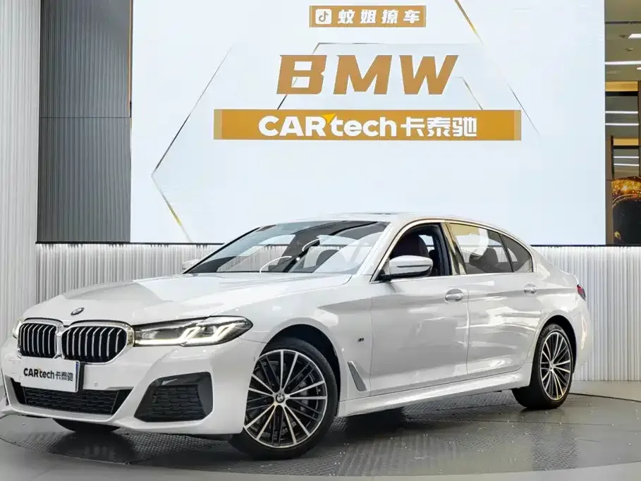 BMW 5 Series — фото 1