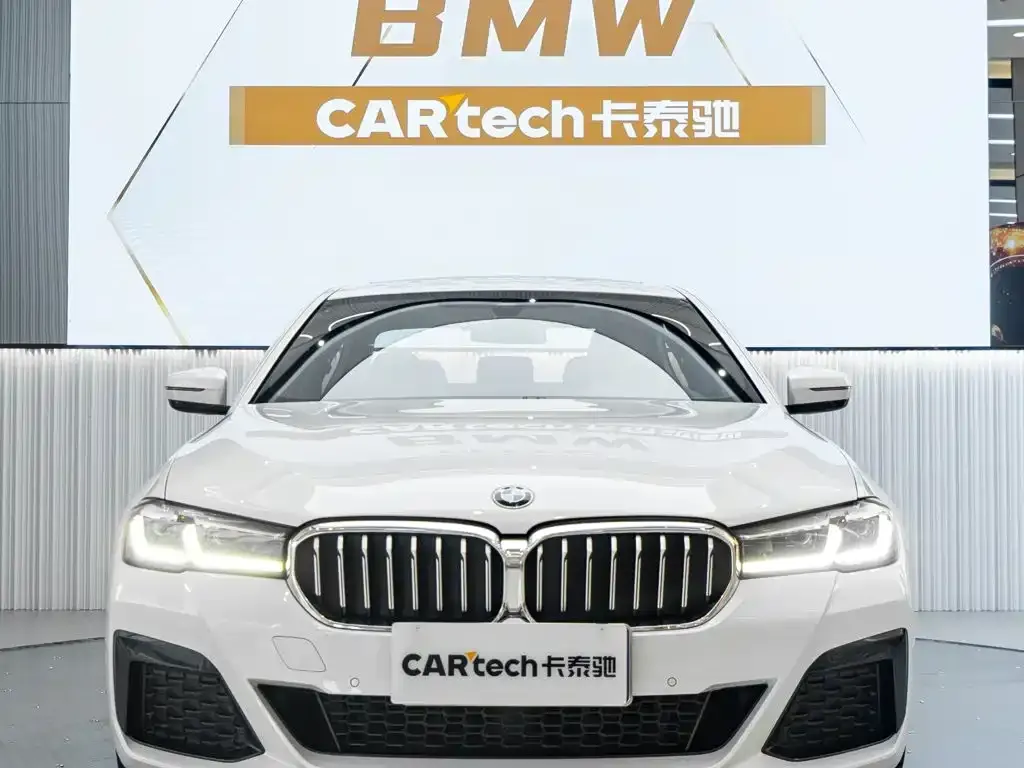 BMW 5 Series — фото 10