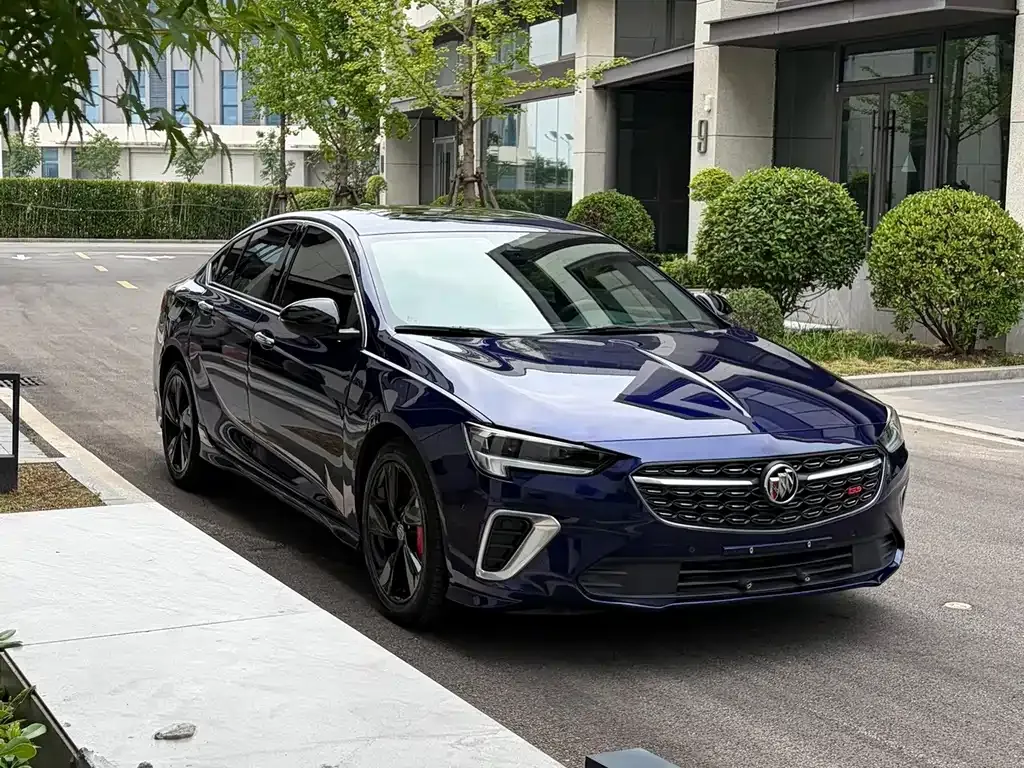 Buick Regal — фото 1