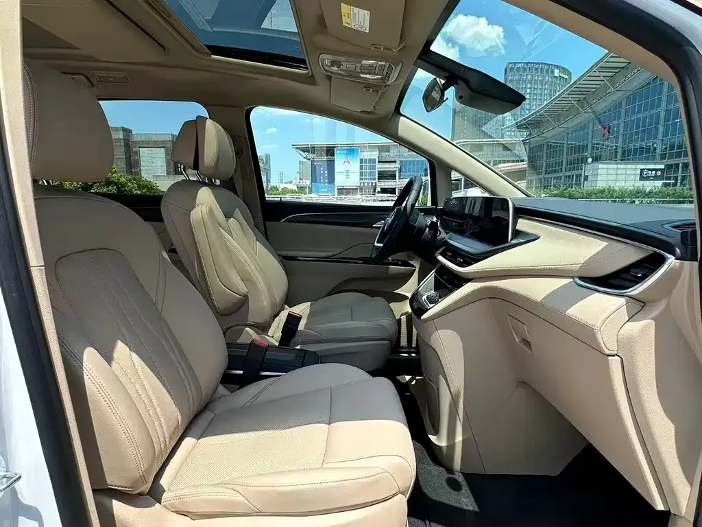 Buick GL8 Hybrid — фото 10