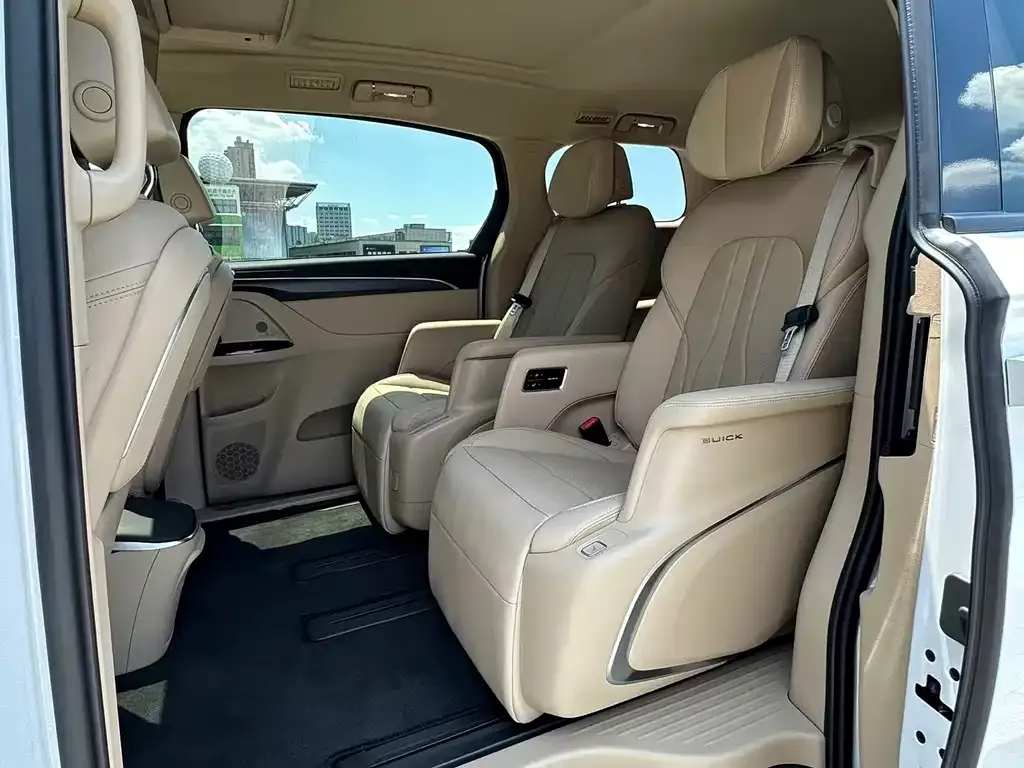 Buick GL8 Hybrid — фото 3