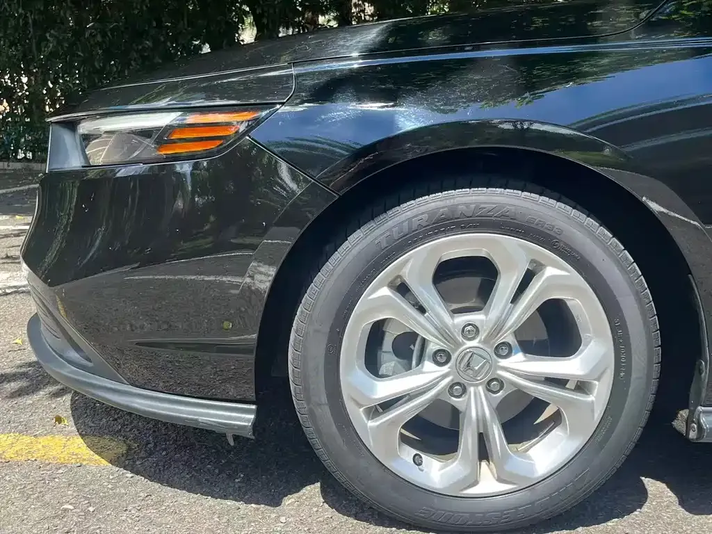 Honda Accord — фото 6