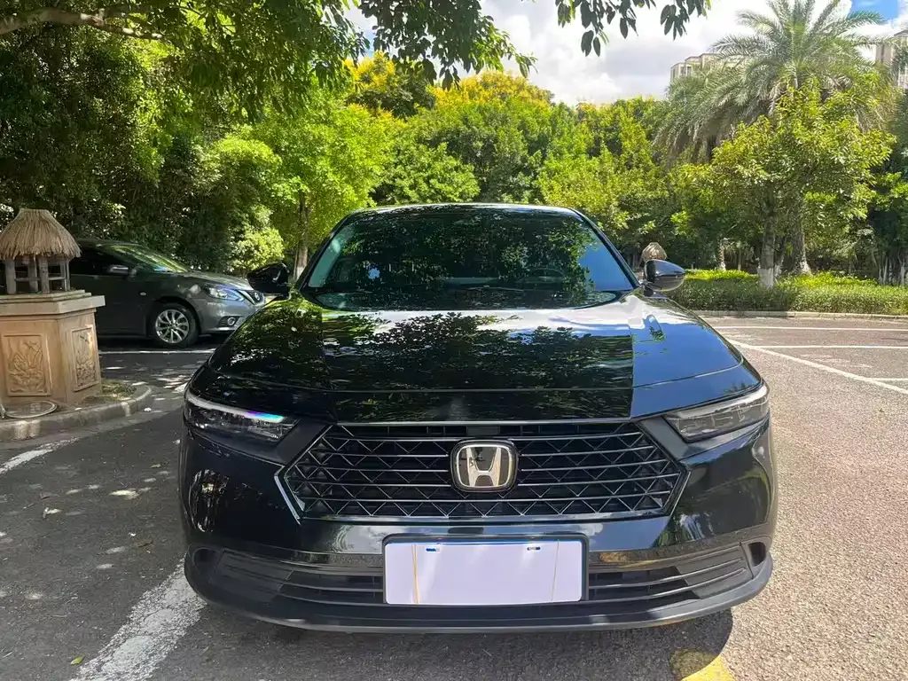 Honda Accord — фото 9