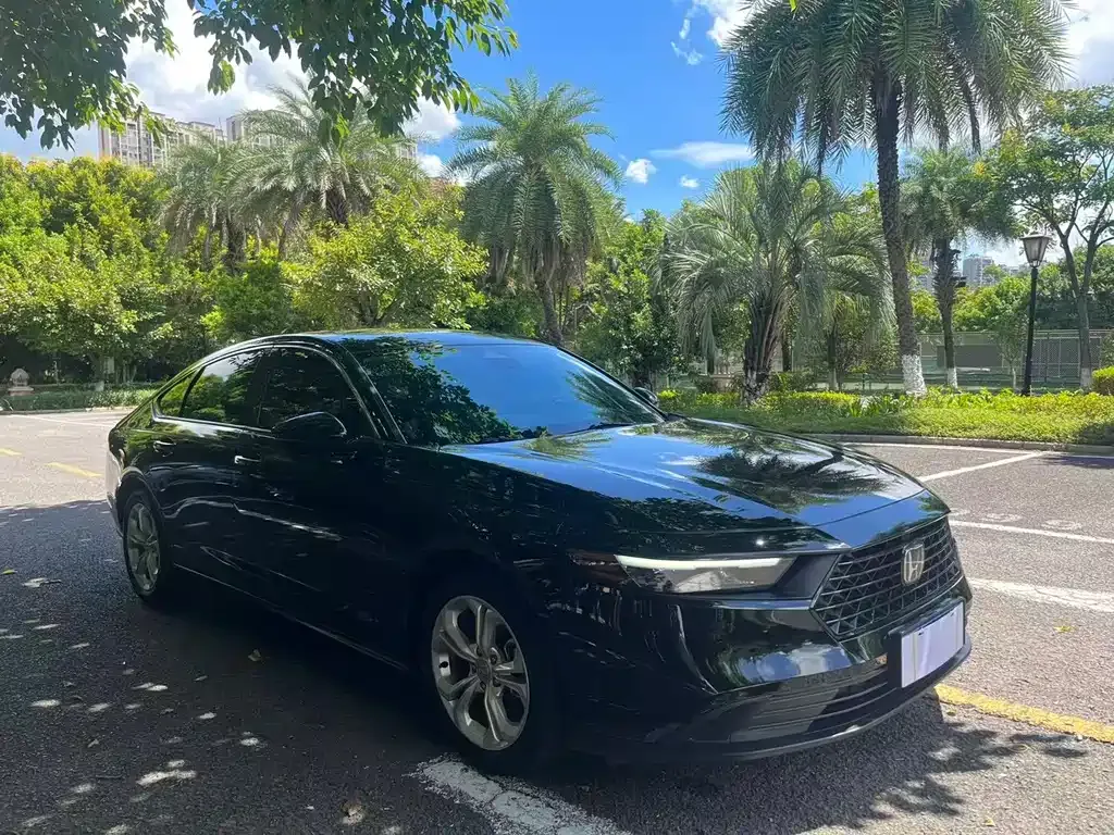 Honda Accord — фото 10