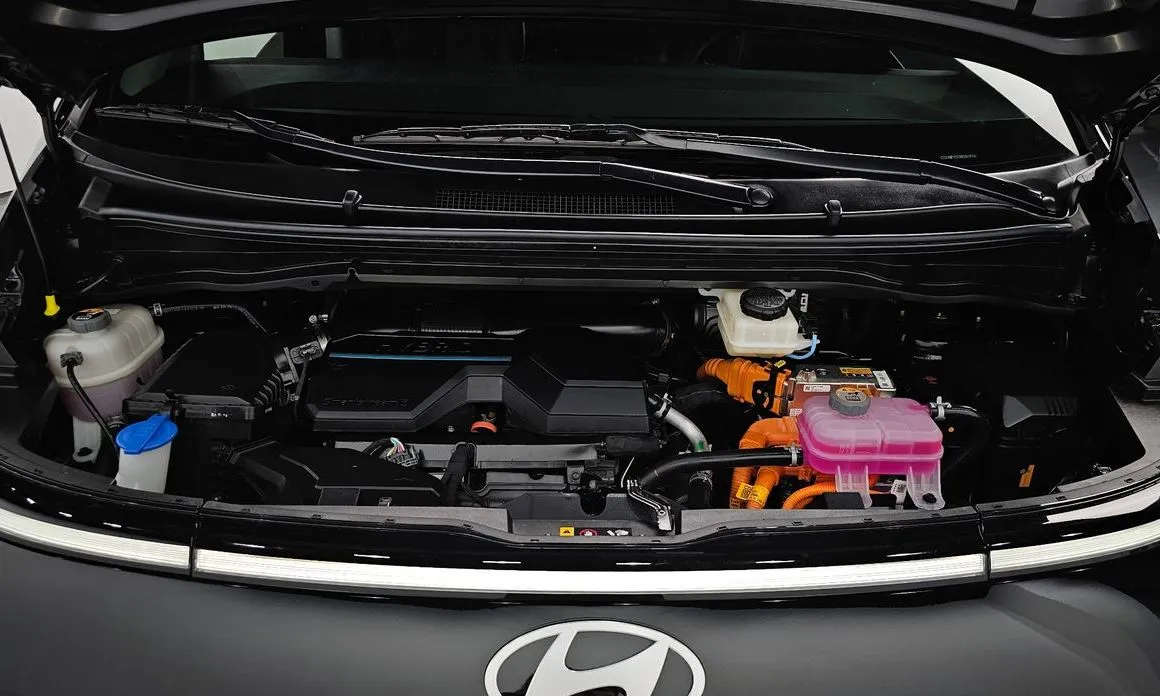Hyundai Staria — фото 3