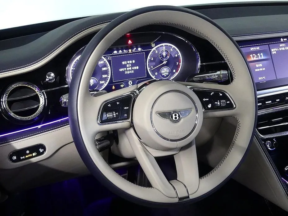 Bentley Flying Spur — фото 10