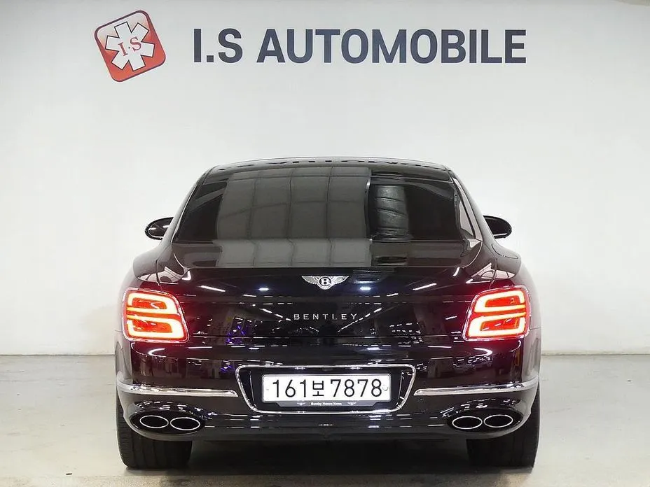 Bentley Flying Spur — фото 3
