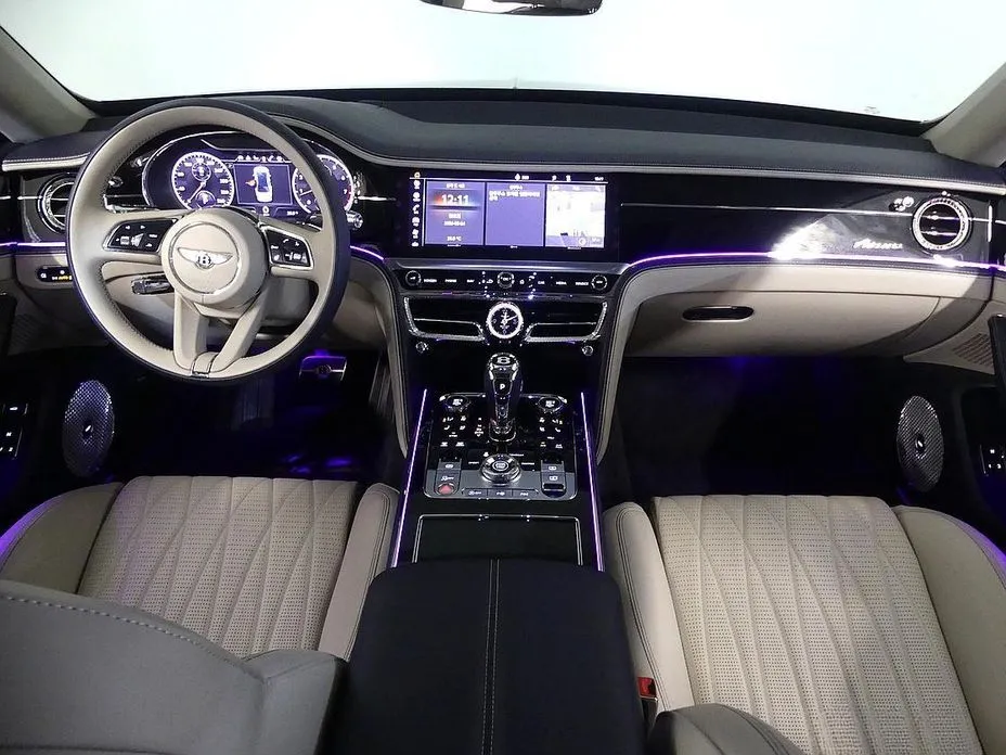 Bentley Flying Spur — фото 5