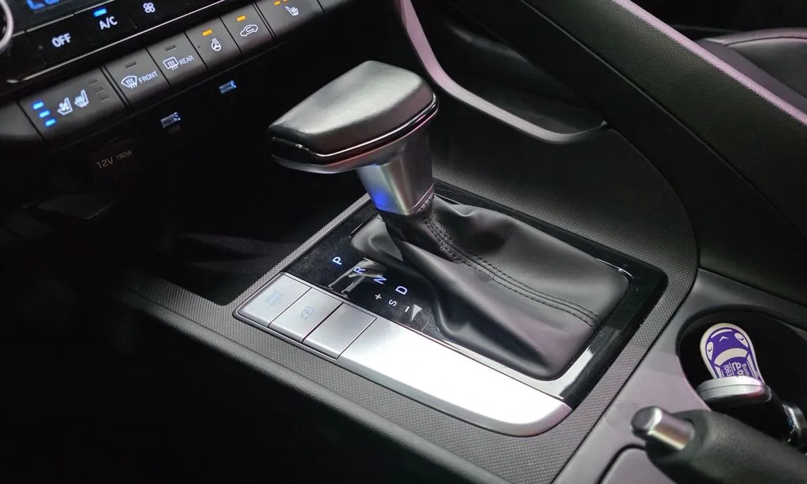 Hyundai AVANTE — фото 6