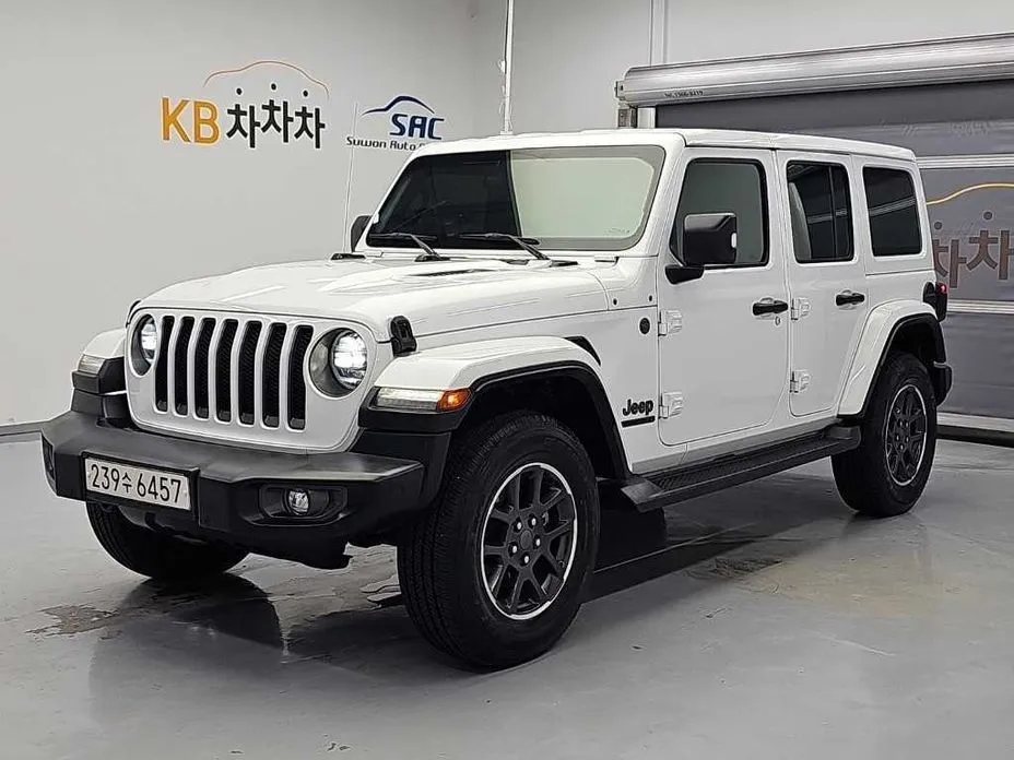Jeep Wrangler — фото 1