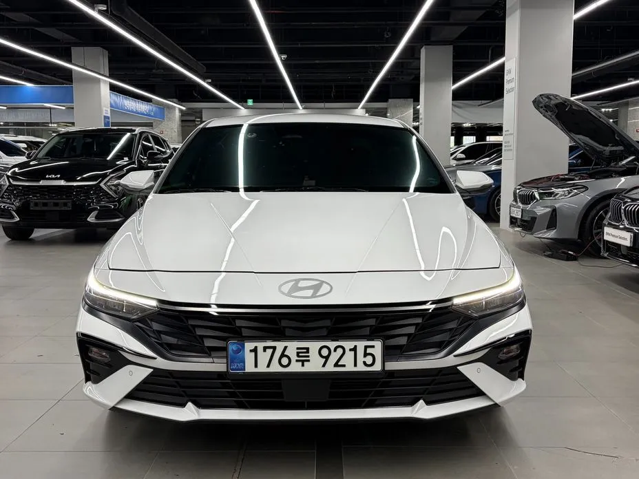 Hyundai AVANTE — фото 1