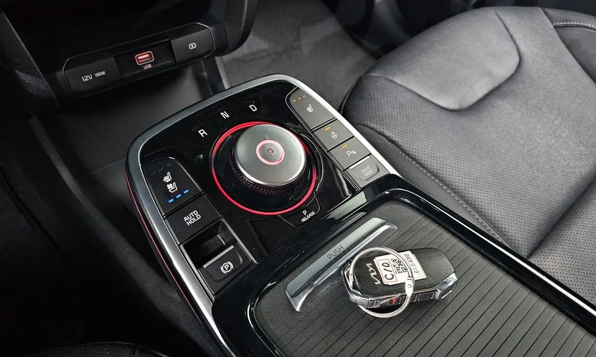 Kia Niro — фото 10
