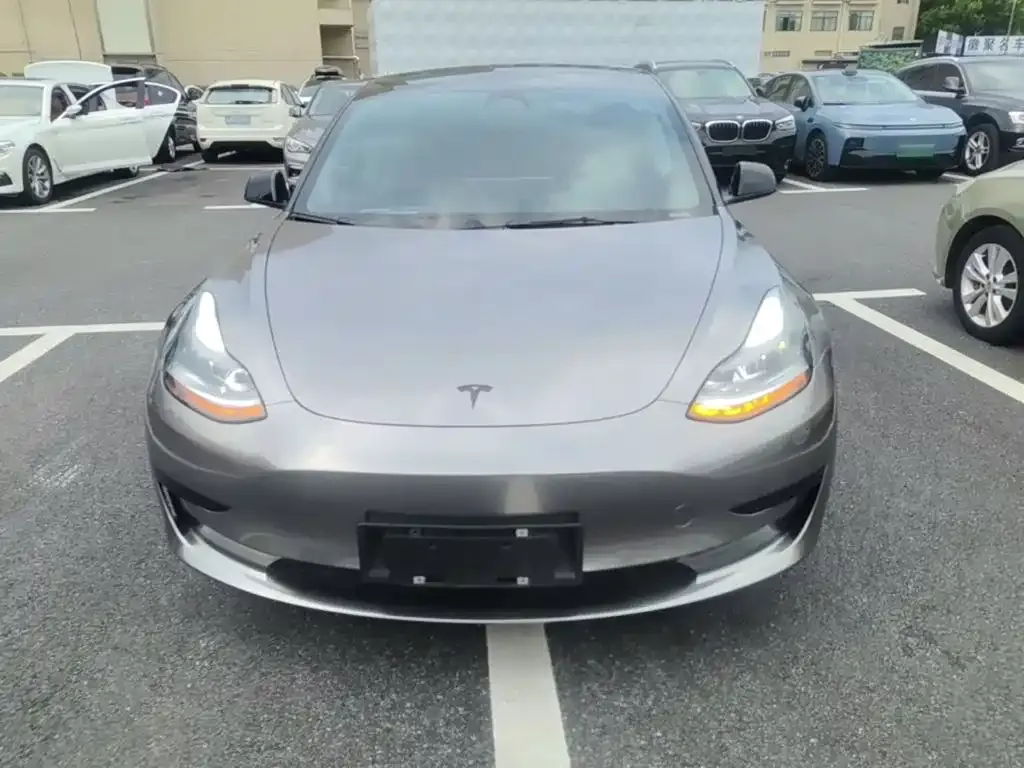 Tesla Model 3 — фото 6