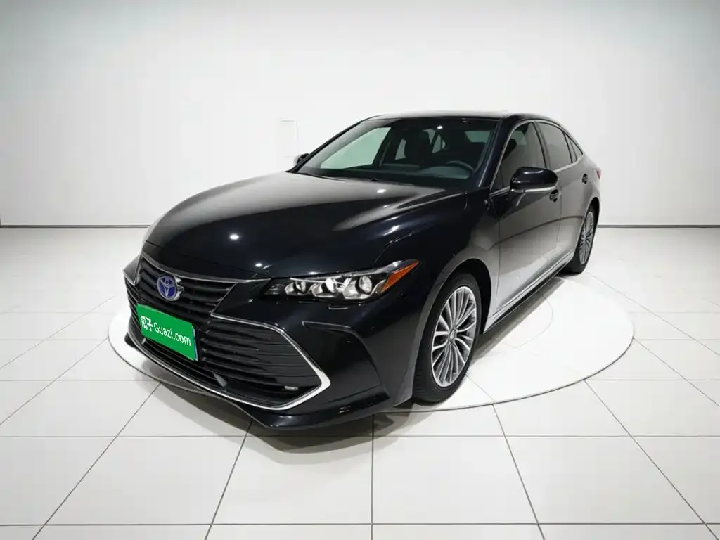 Toyota Avalon — фото 1