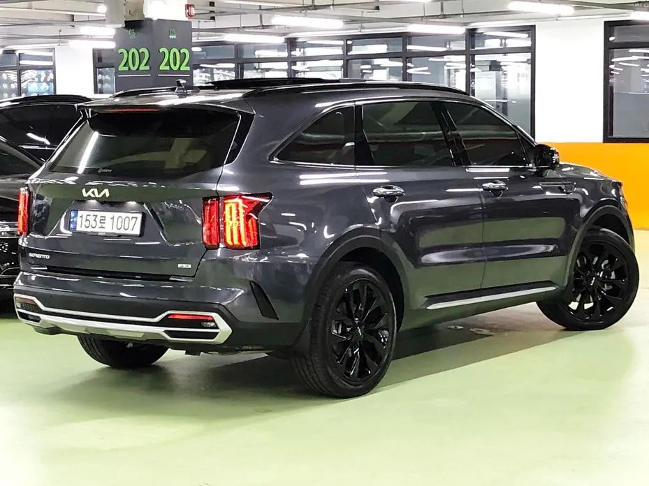 Kia Sorento — фото 6