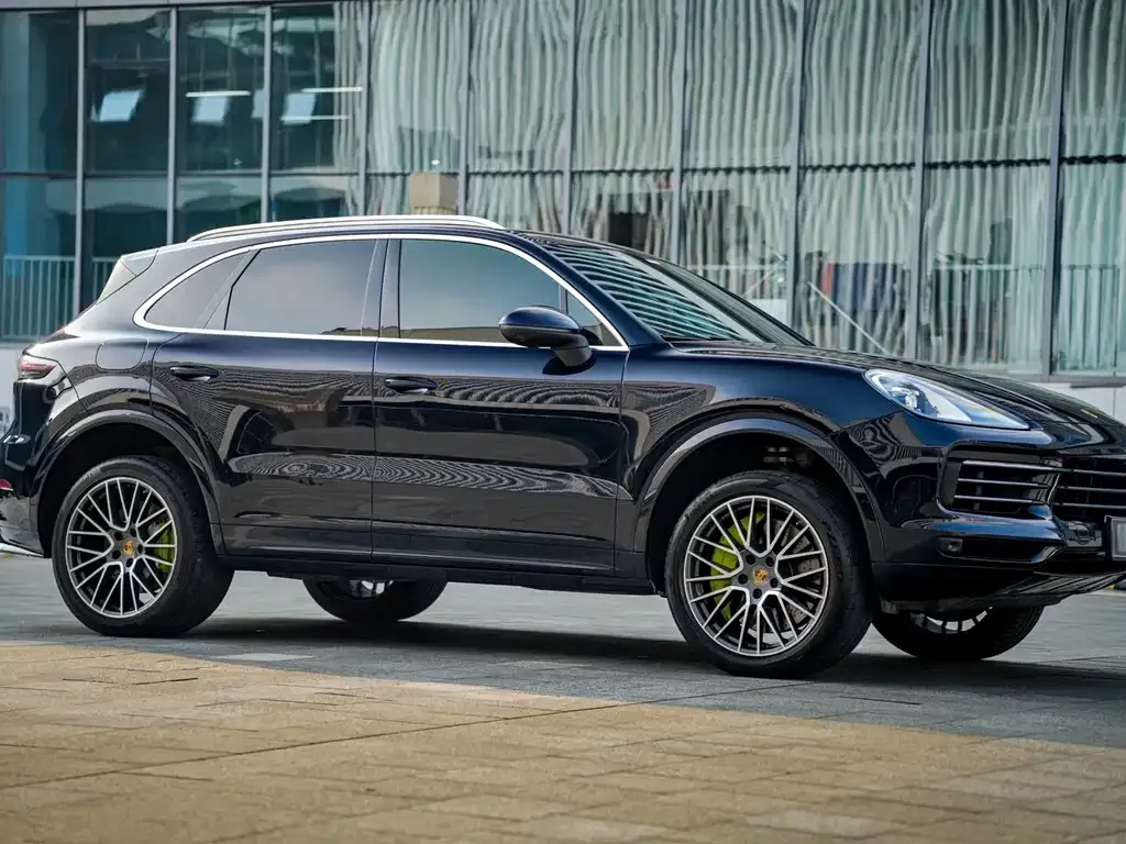 Porsche Cayenne — фото 7