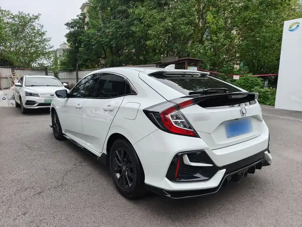 Honda Civic — фото 10
