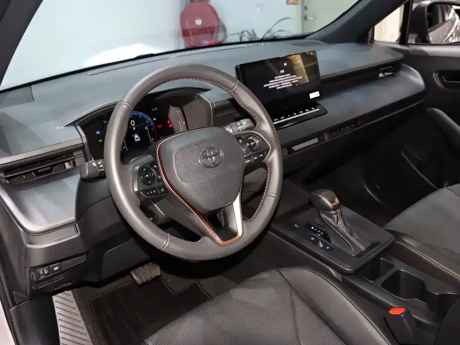 Toyota Corolla Cross — фото 7