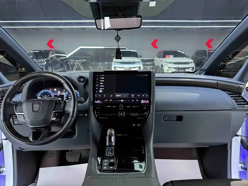 Toyota Vellfire — фото 9