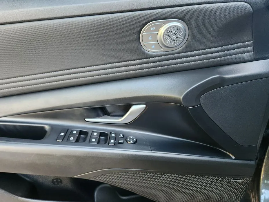 Hyundai AVANTE — фото 10