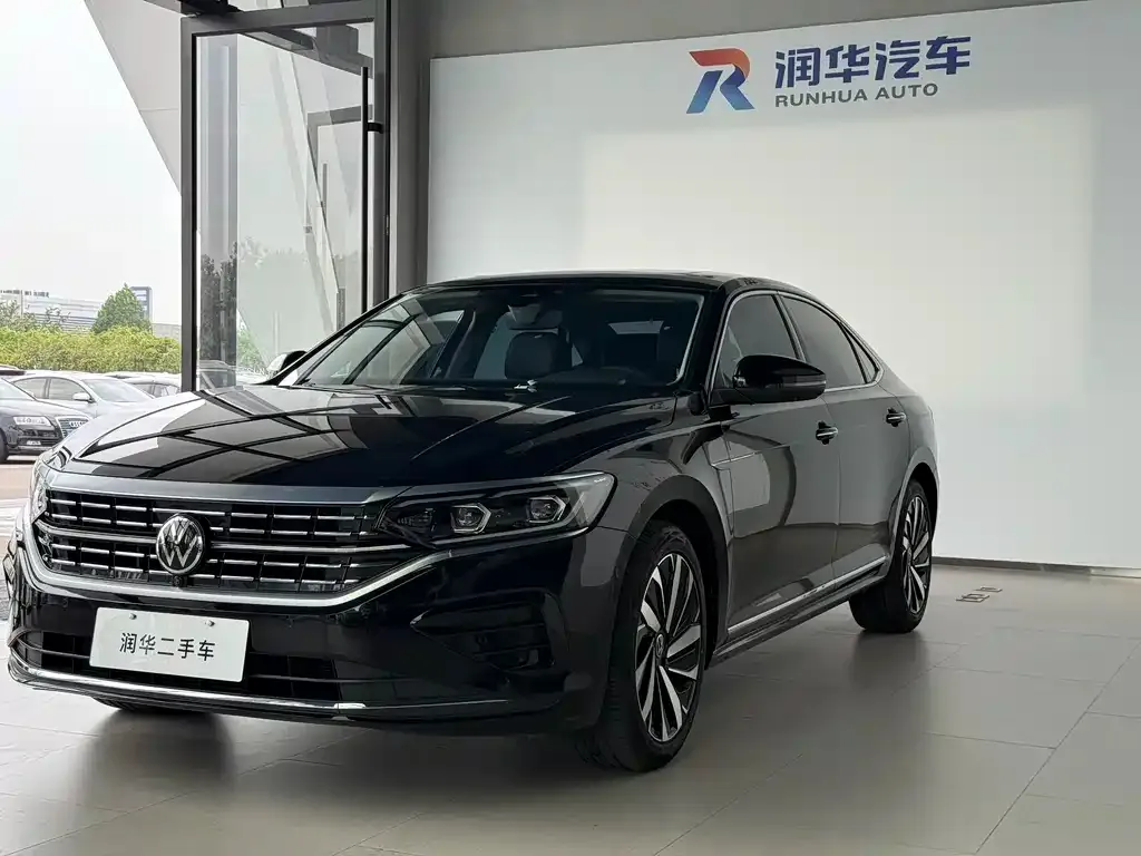 Volkswagen Passat — фото 1