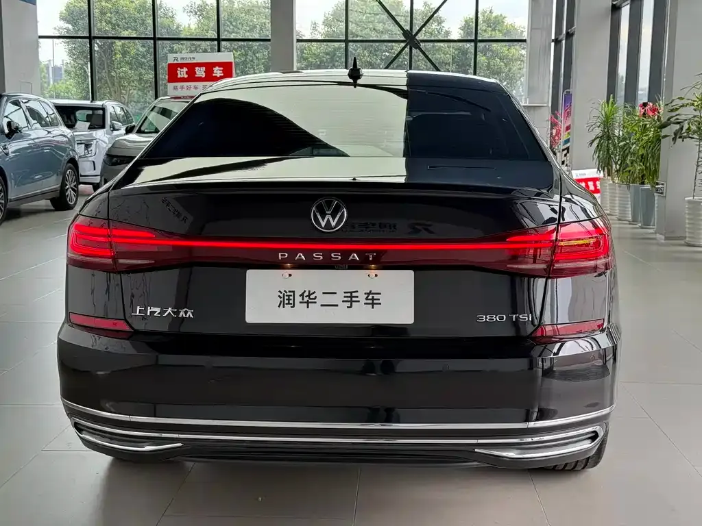Volkswagen Passat — фото 6