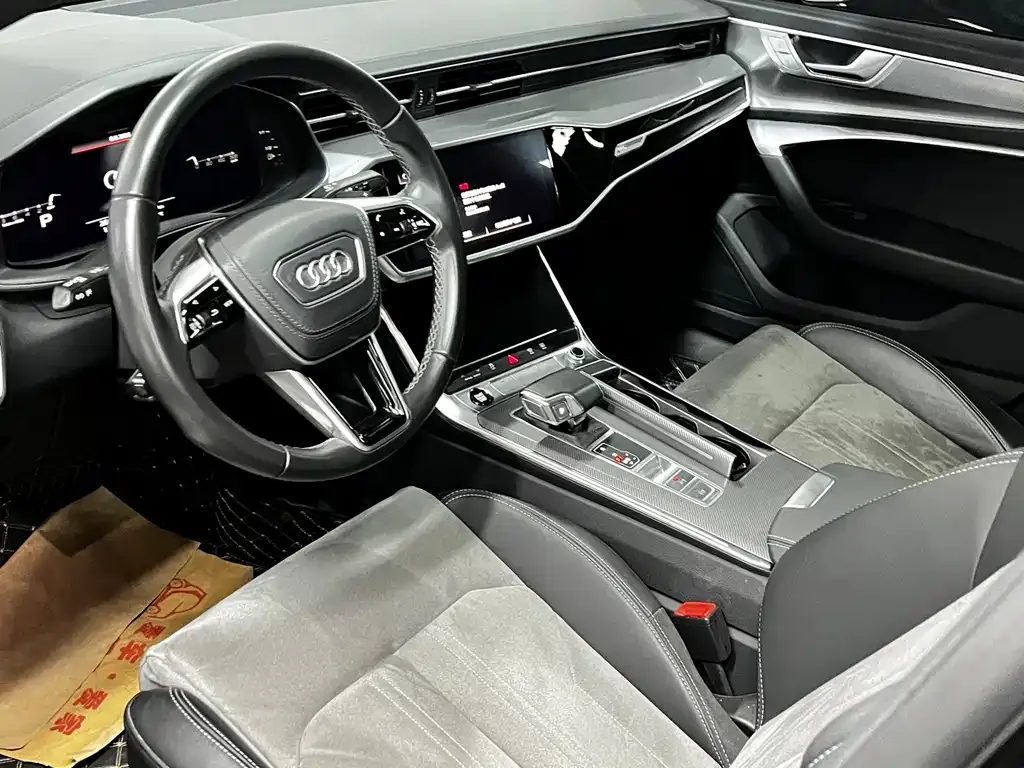 Audi A6L — фото 8