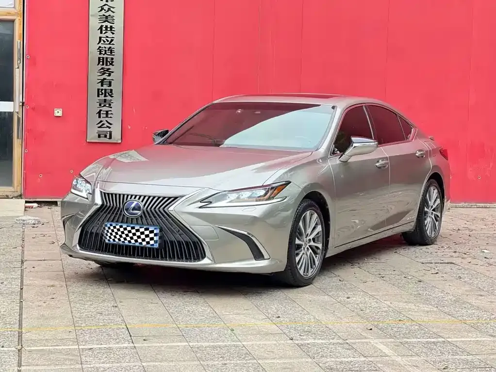 Lexus ES — фото 8