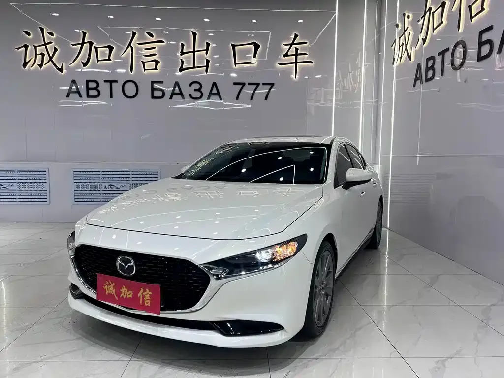 Mazda 3 Axela — фото 1