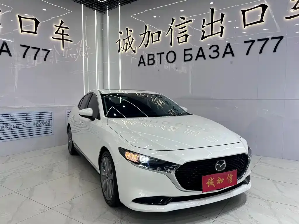 Mazda 3 Axela — фото 2