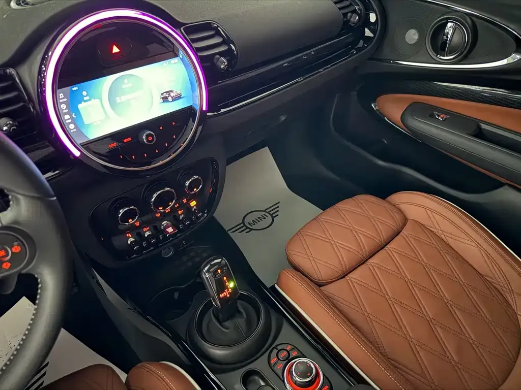 MINI Clubman — фото 8