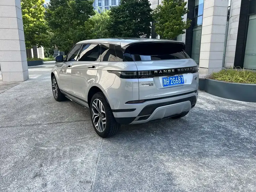 Land Rover Evoque PHEV — фото 9