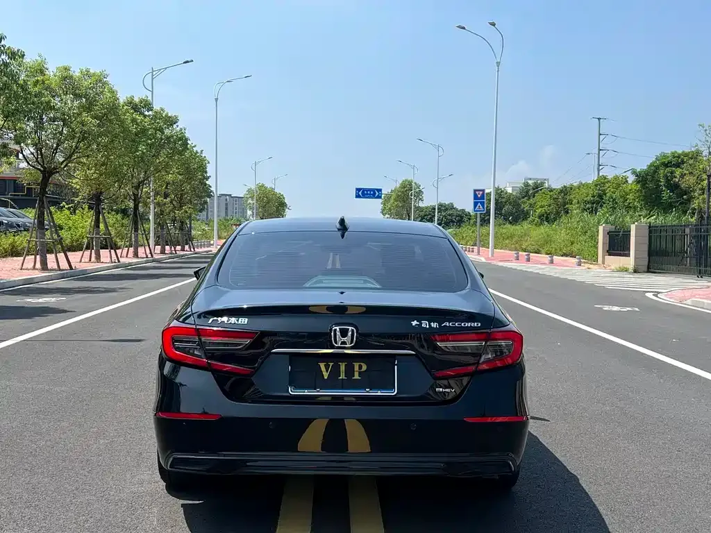 Honda Accord — фото 6