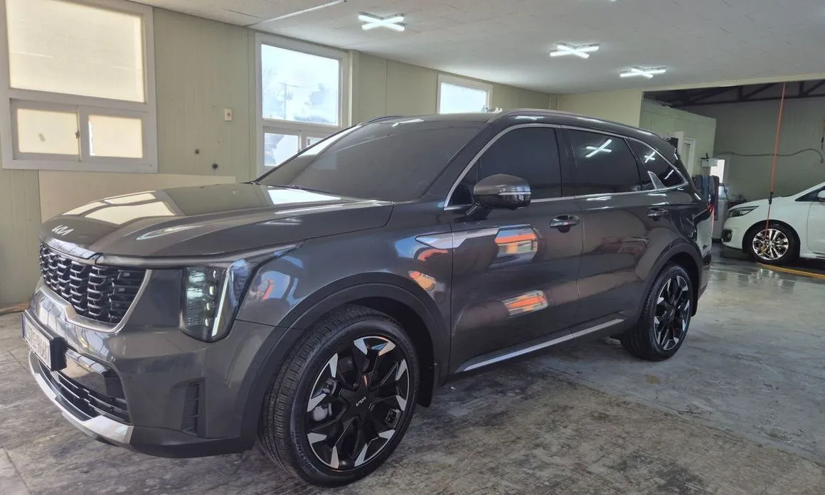 Kia Sorento — фото 1